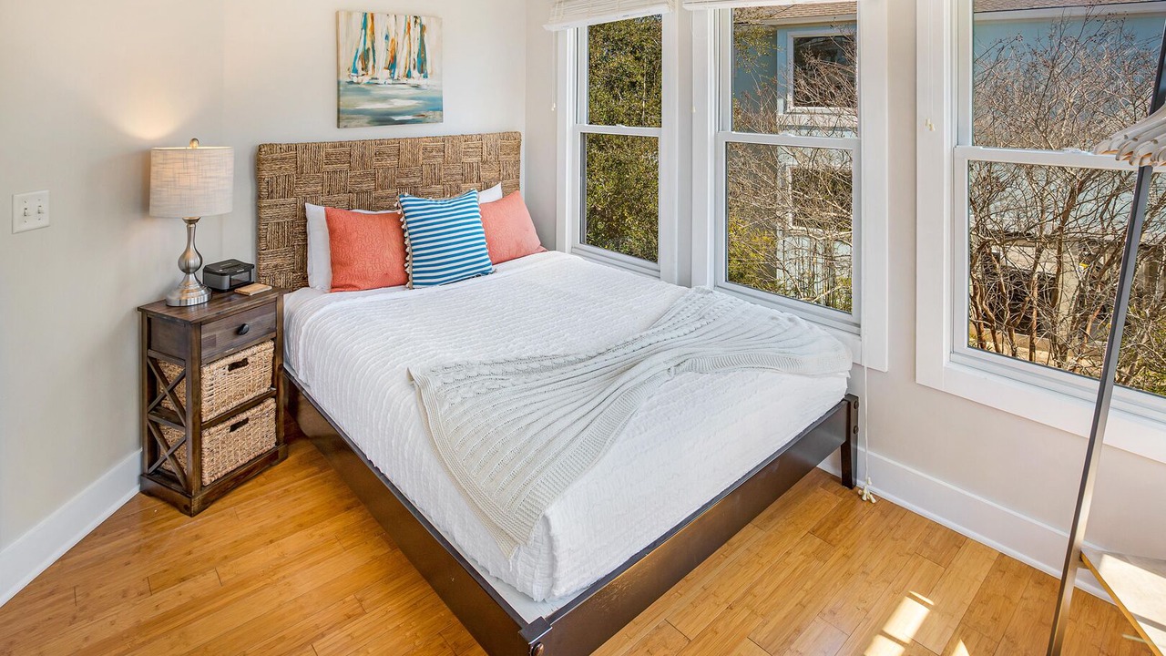 Photo of Bedroom in Tybee Island