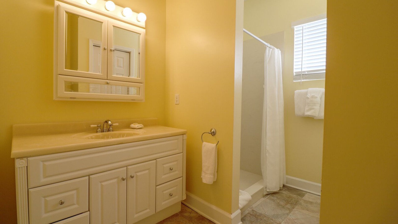 Photo of Bathroom in Tybee Island