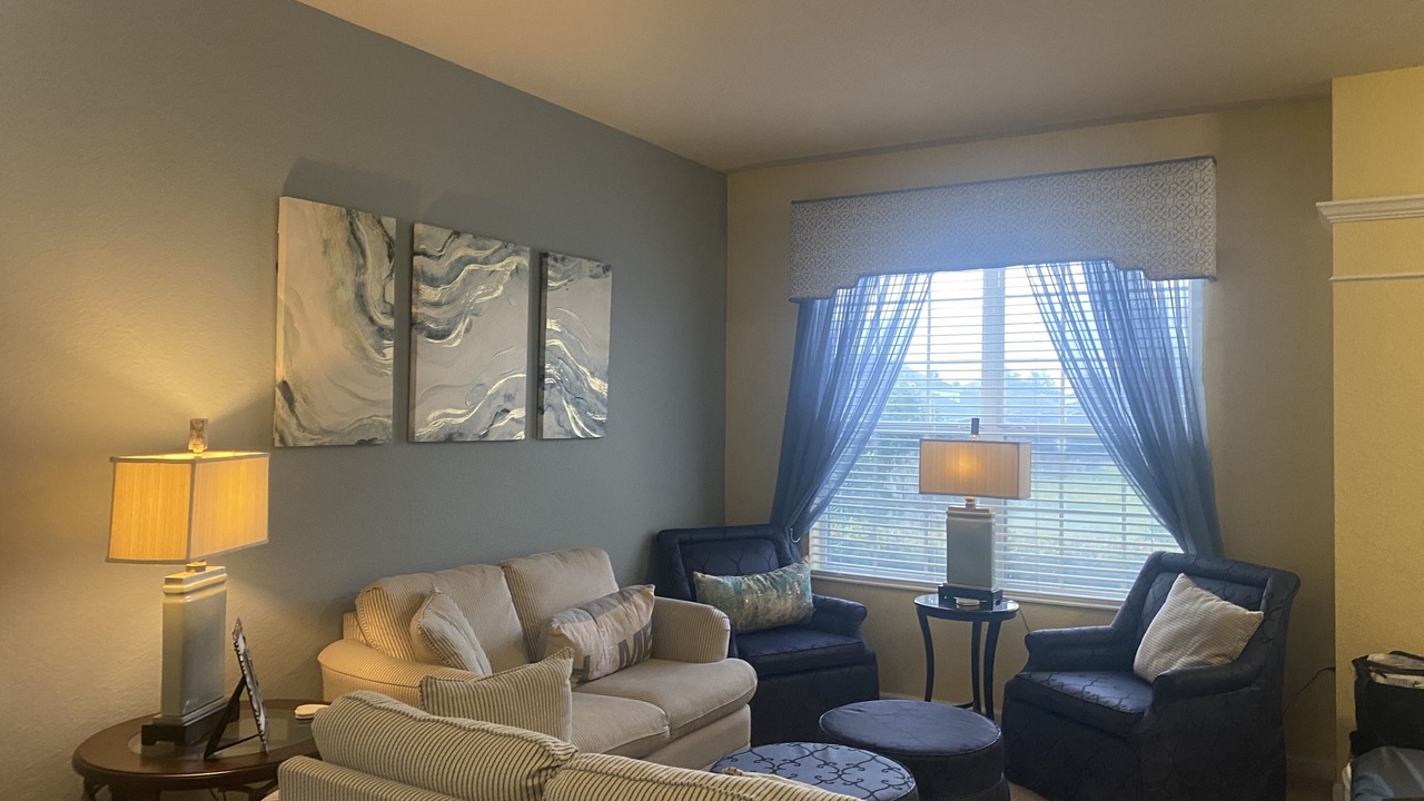 Photo of Livingroom in Windsor Hills