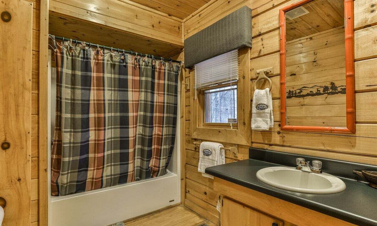 Photo of Bathroom in Ellijay