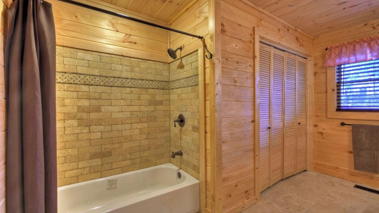 Photo of Bathroom in Blue Ridge