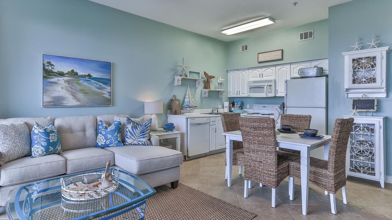 Photo of Livingroom in Gulf Place