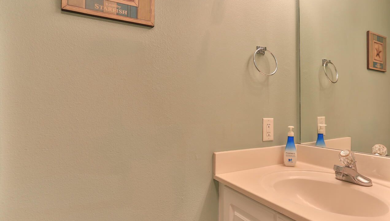 Photo of Bathroom in Gulf Place