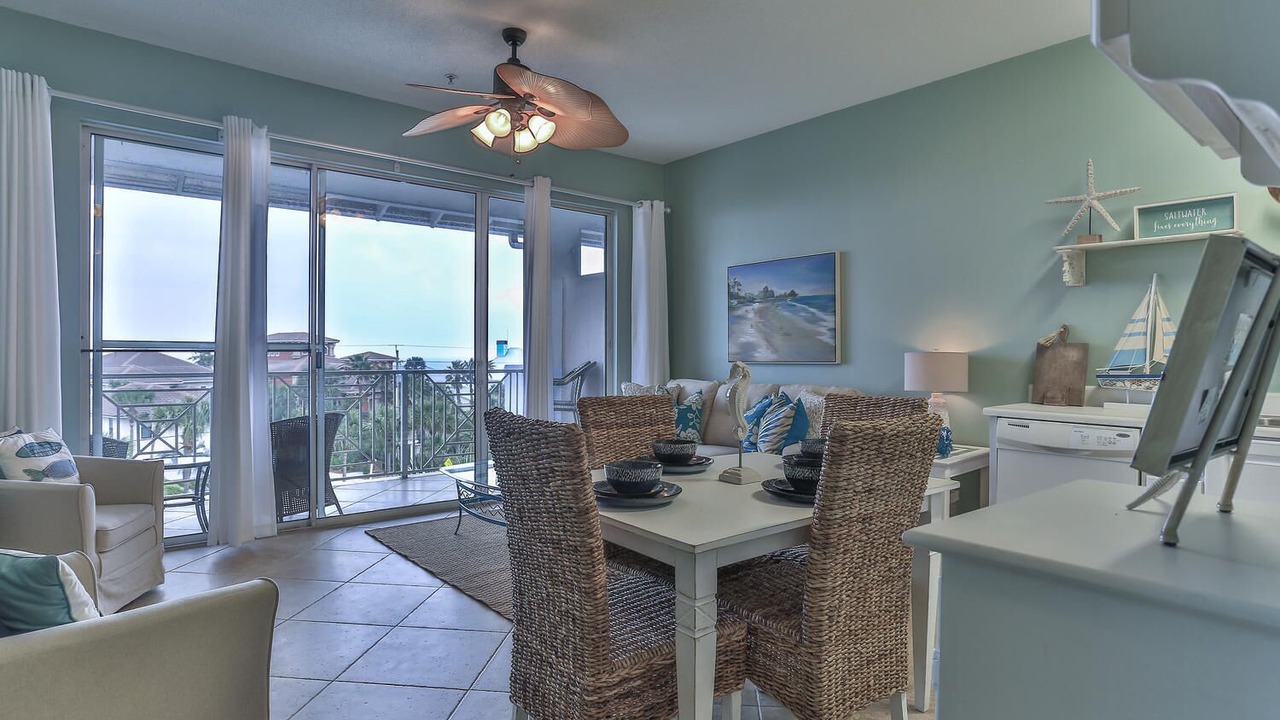 Photo of Livingroom in Gulf Place