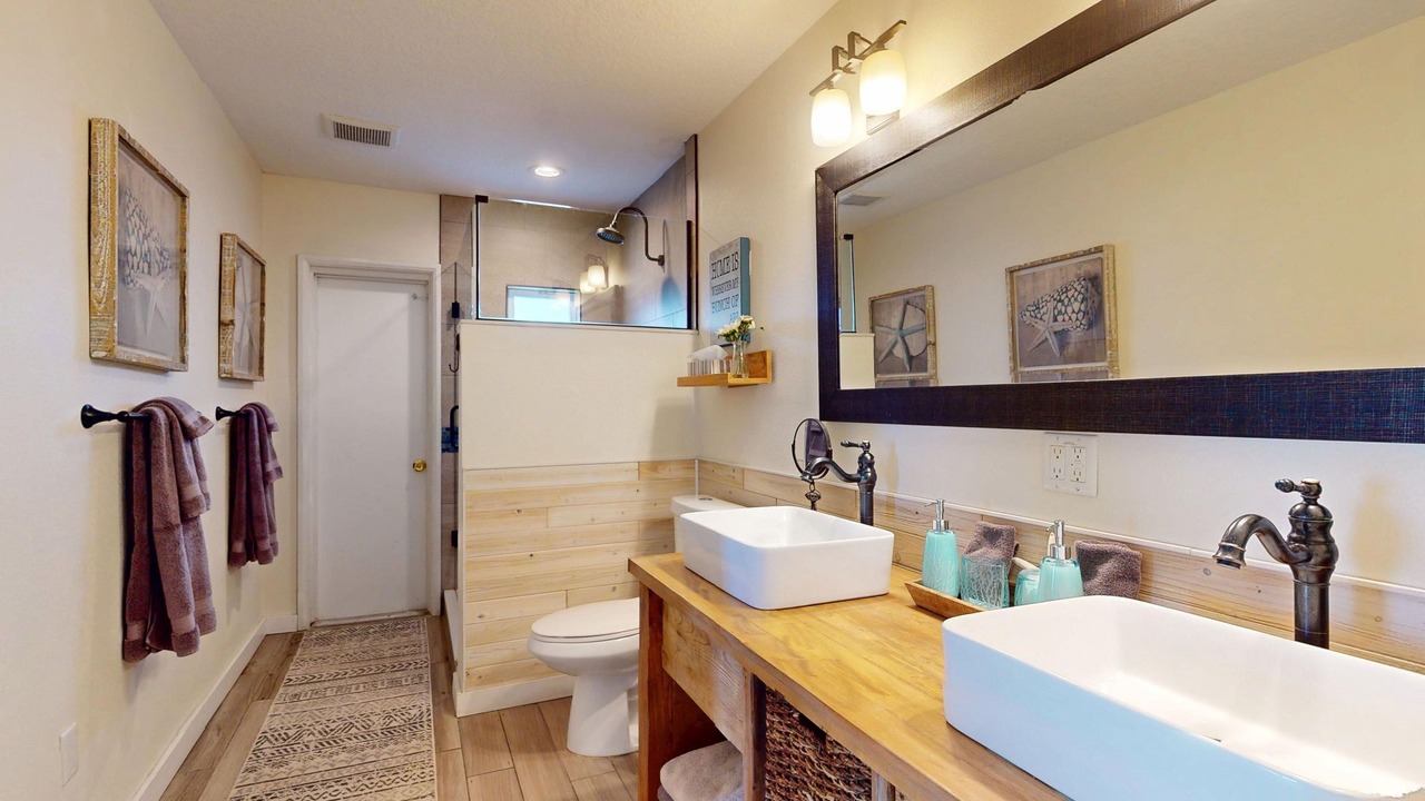 Photo of Bathroom in New Smyrna Beach