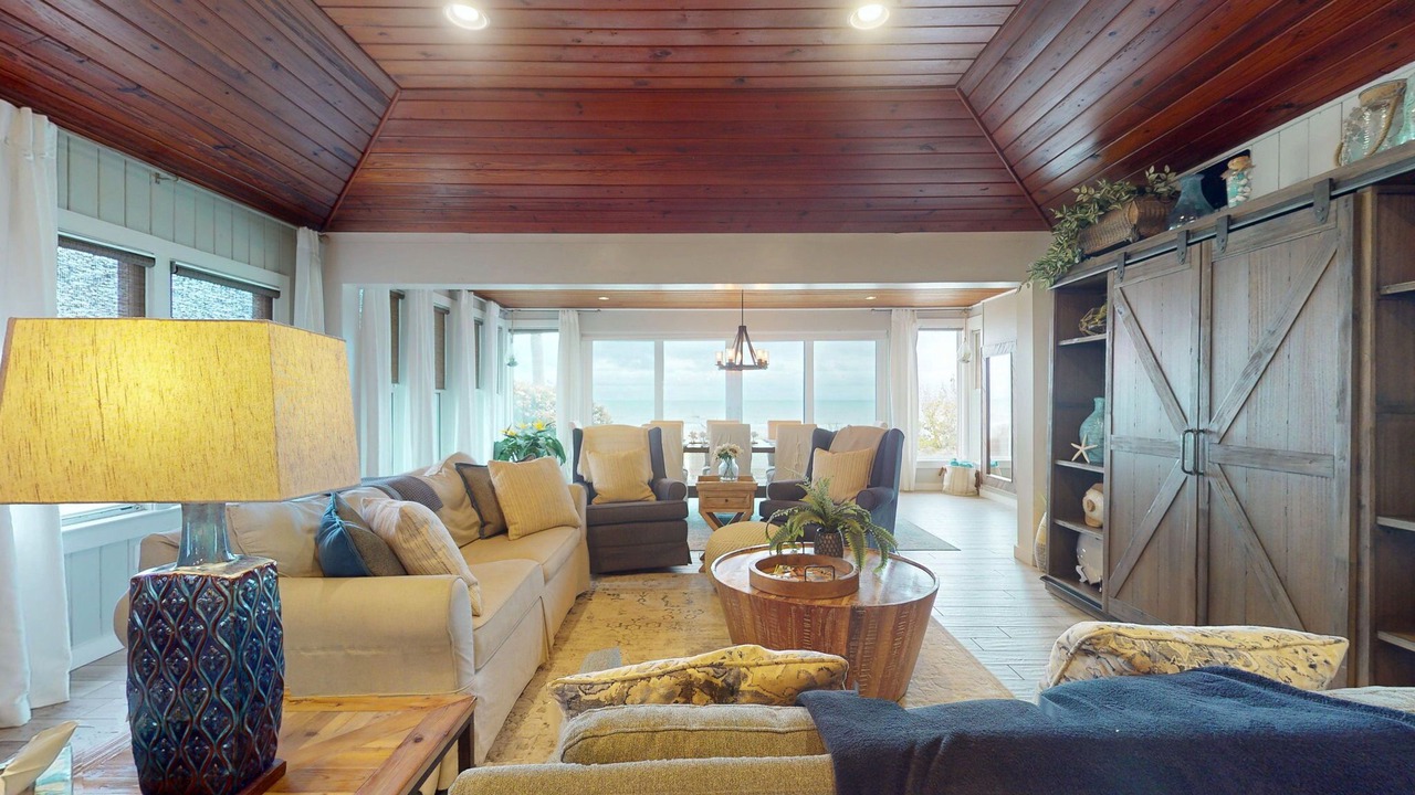 Photo of Livingroom in New Smyrna Beach