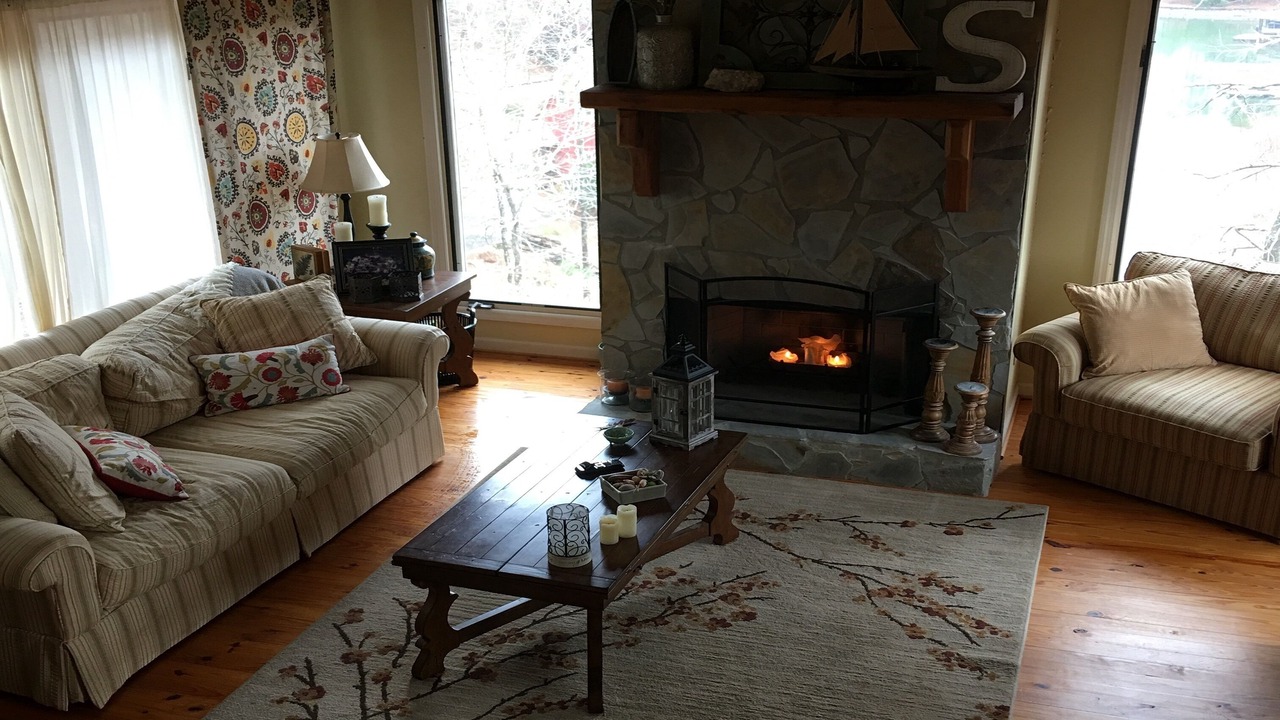 Photo of Livingroom in Tallassee