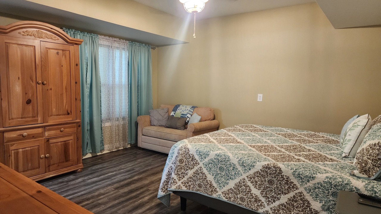 Photo of Bedroom in Dadeville