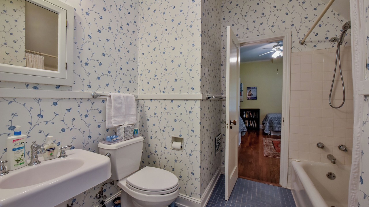 Photo of Bathroom in Tuscaloosa