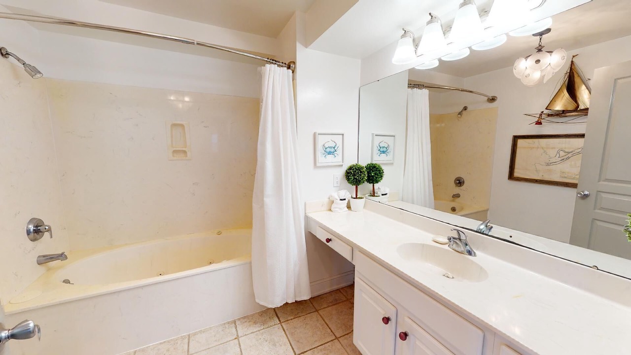 Photo of Bathroom in Tybee Island