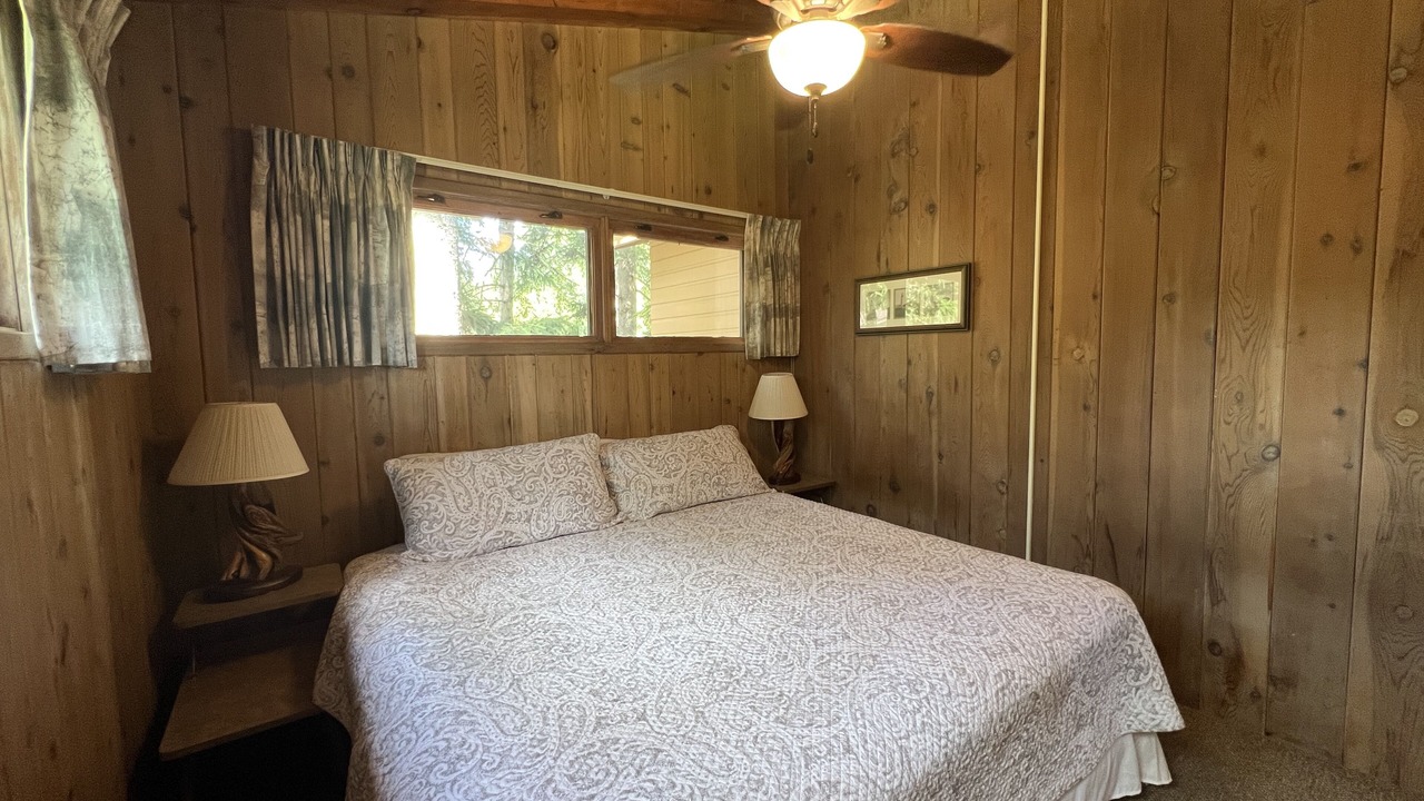 Photo of Bedroom in Glen Arbor
