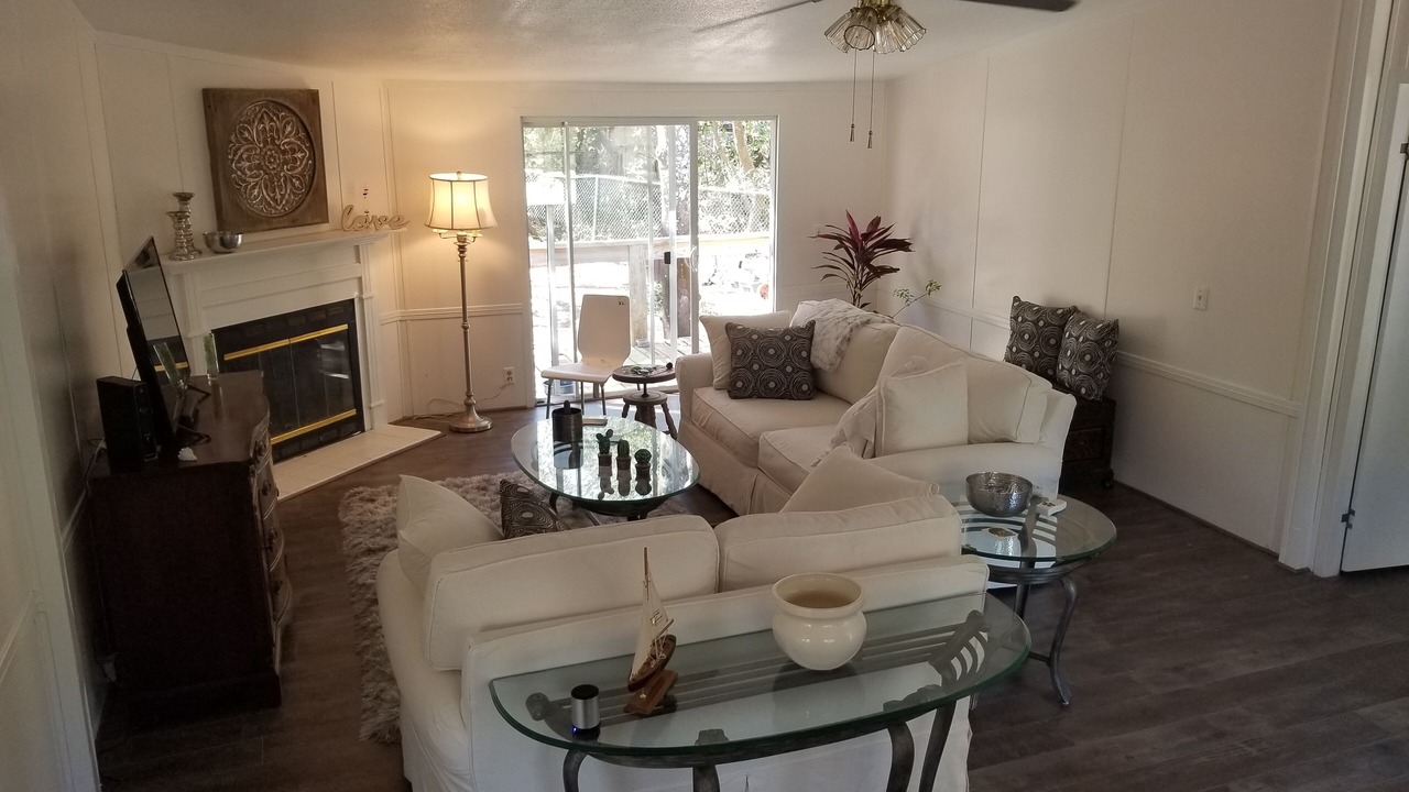 Photo of Livingroom in Ono Island