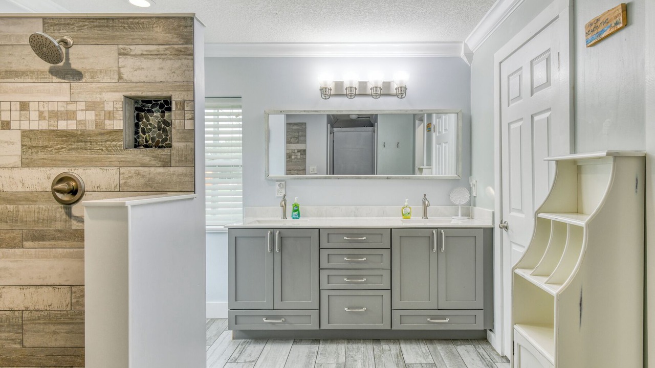 Photo of Bathroom in Butler Beach
