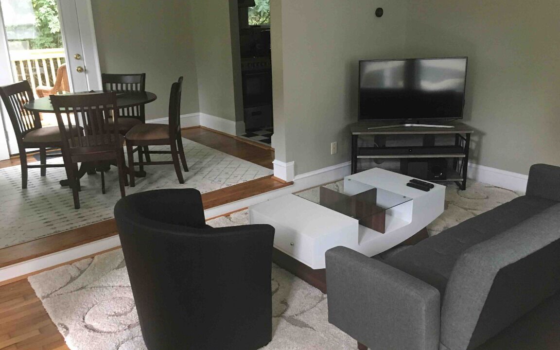 Photo of Livingroom in Morningside-Lenox Park