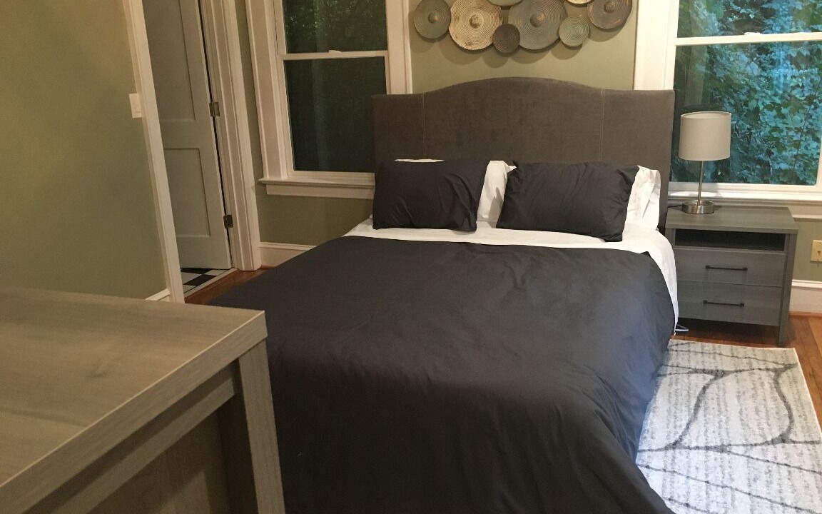 Photo of Bedroom in Morningside-Lenox Park