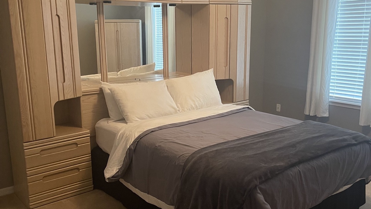 Photo of Bedroom in OakLeaf Plantation
