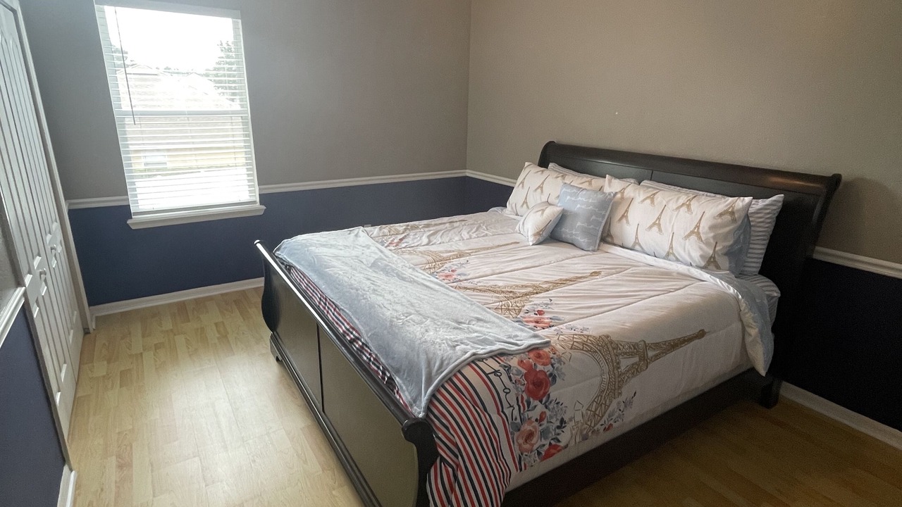 Photo of Bedroom in OakLeaf Plantation