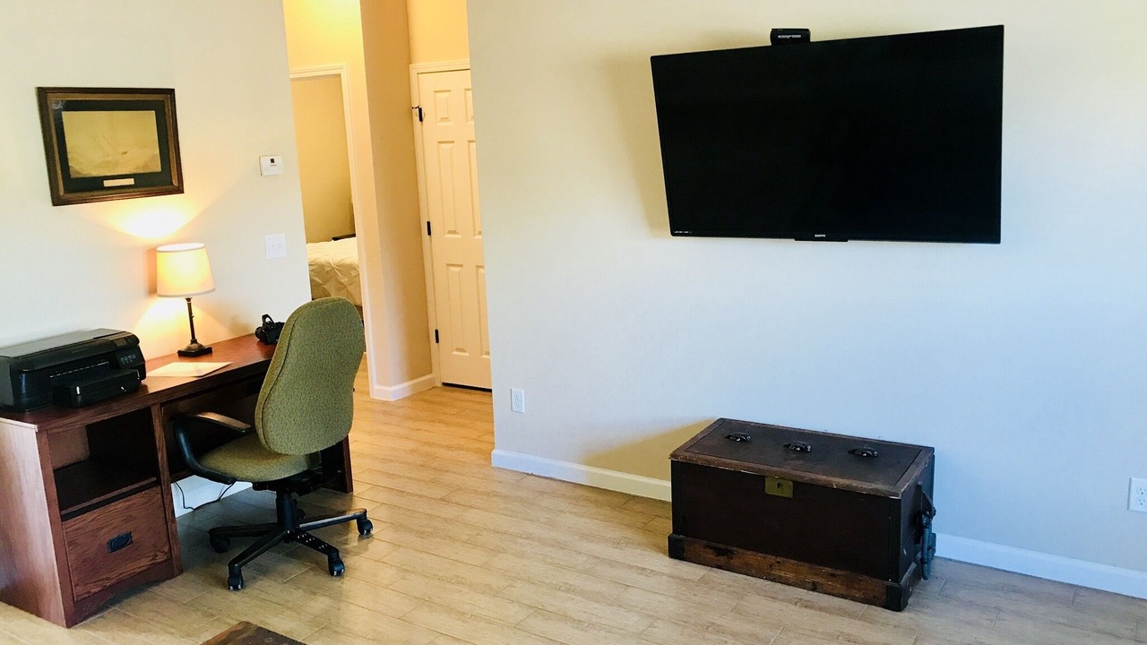 Photo of Bedroom in Hollister