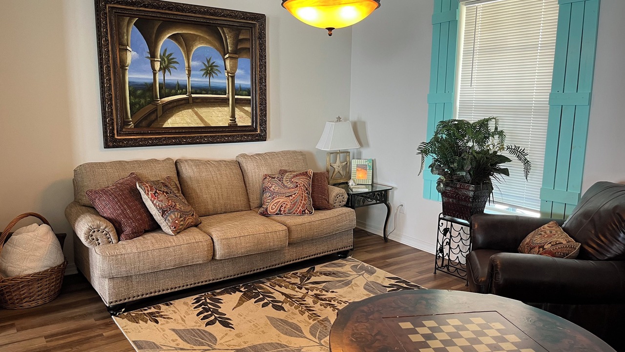 Photo of Livingroom in Ocean Springs