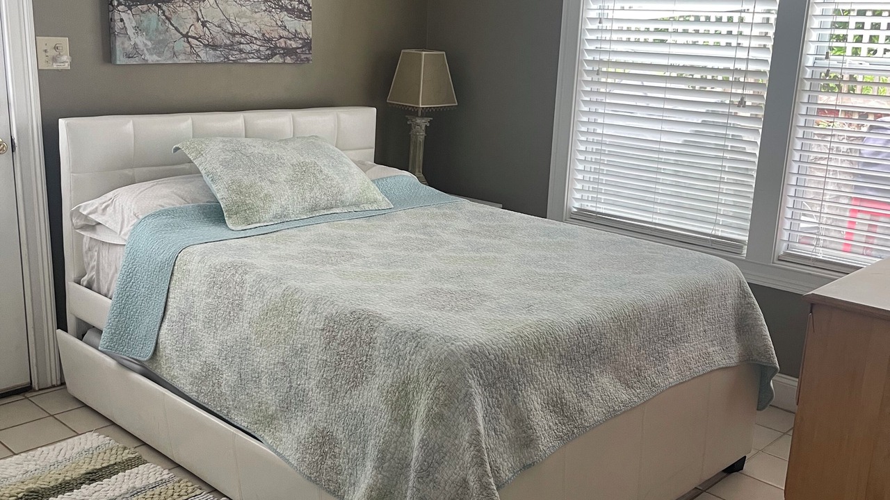 Photo of Bedroom in Titus