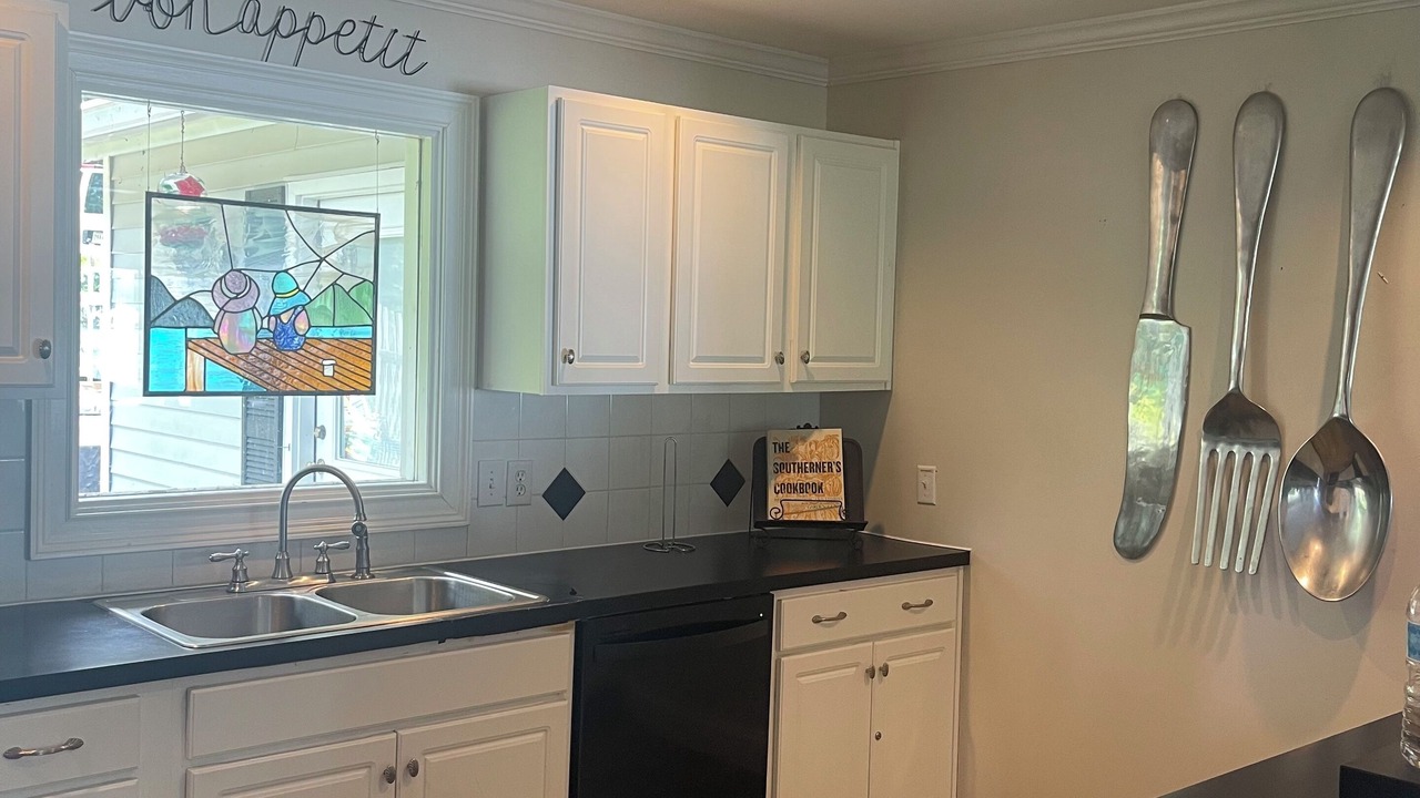 Photo of Kitchen in Titus