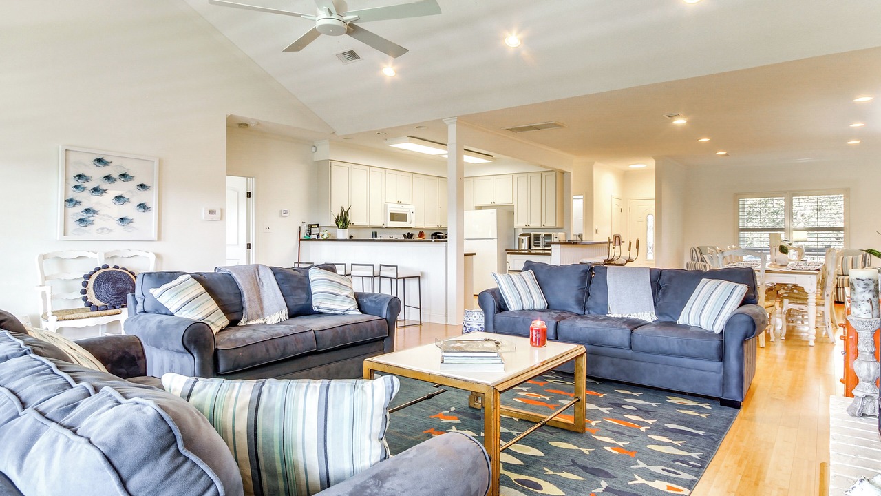 Photo of Livingroom in Shoreline Park
