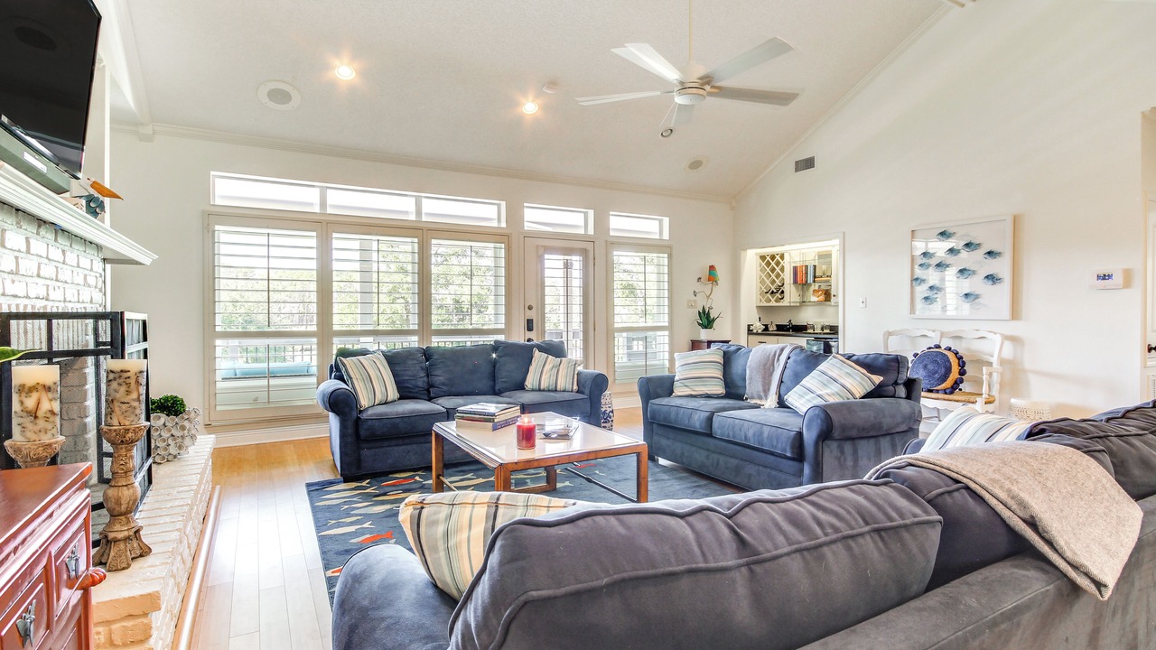 Photo of Livingroom in Shoreline Park