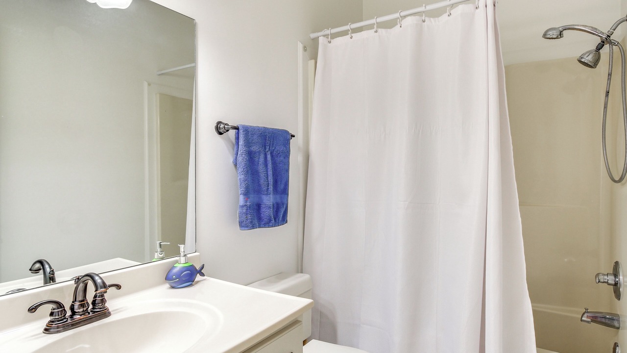 Photo of Bathroom in Shoreline Park