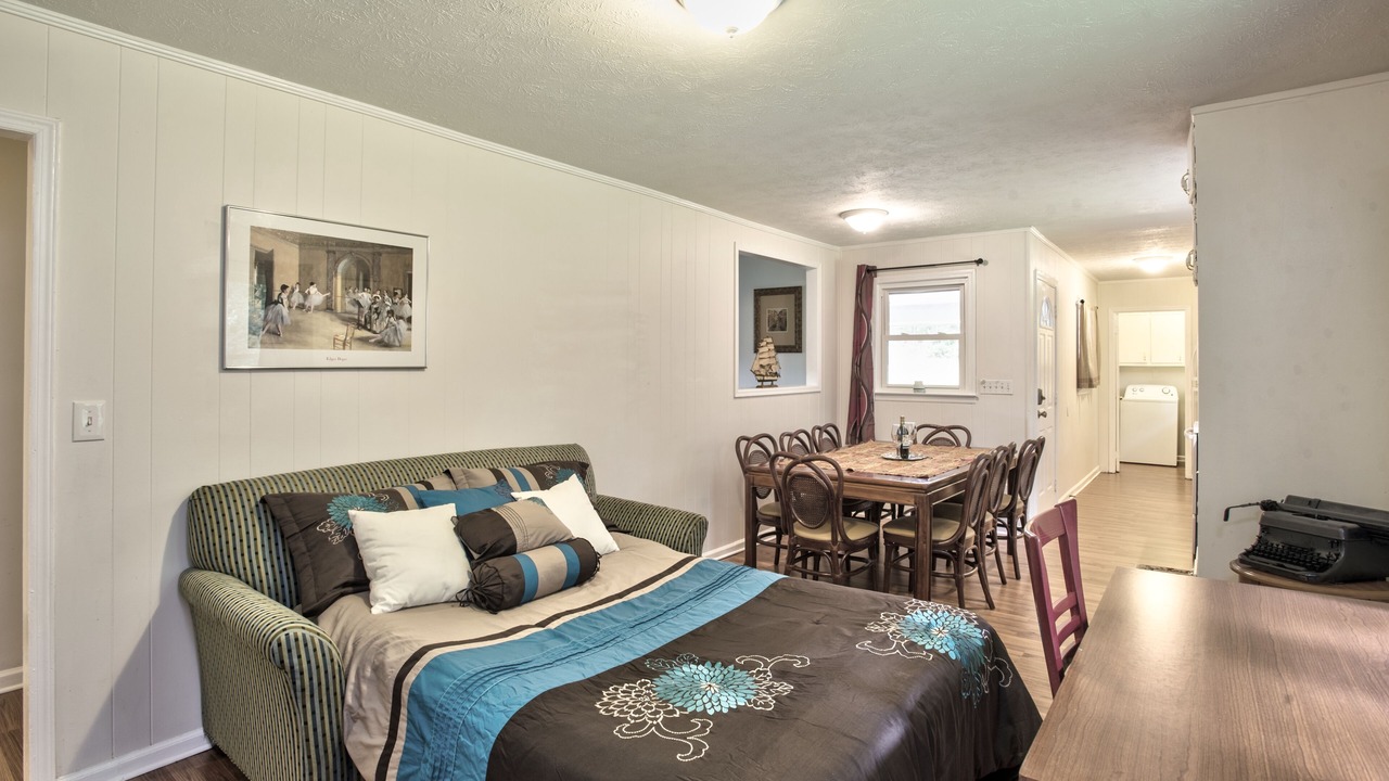Photo of Bedroom in Lithonia
