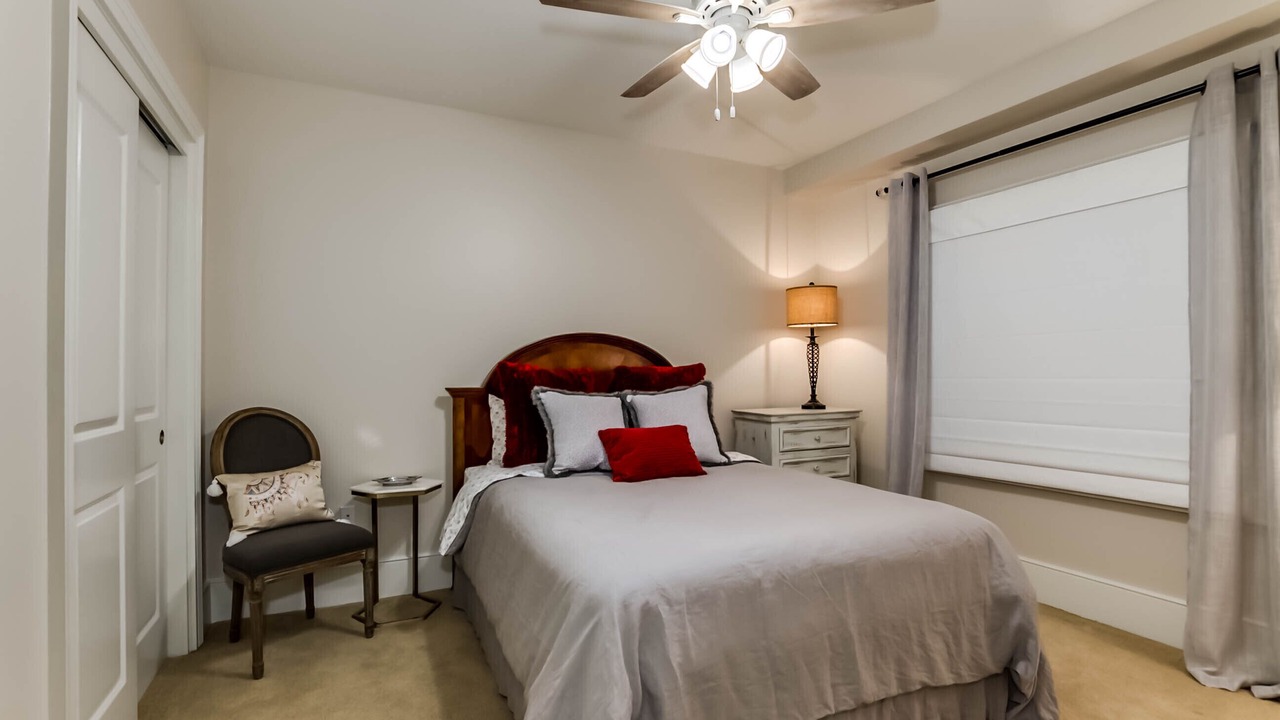 Photo of Bedroom in Tuscaloosa