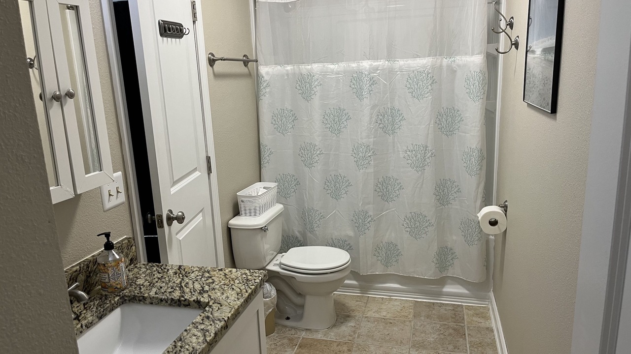 Photo of Bathroom in Oak Court