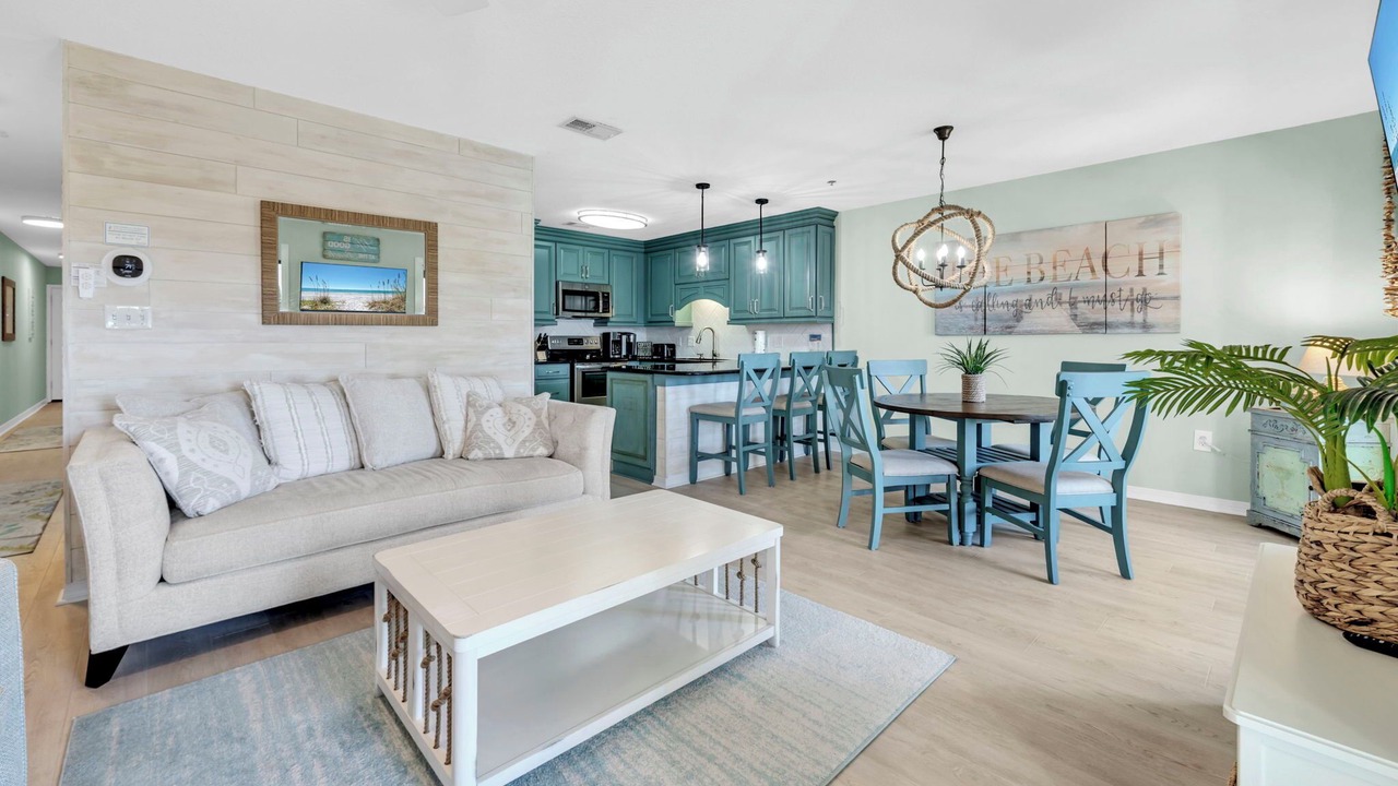 Photo of Livingroom in Gulf Place