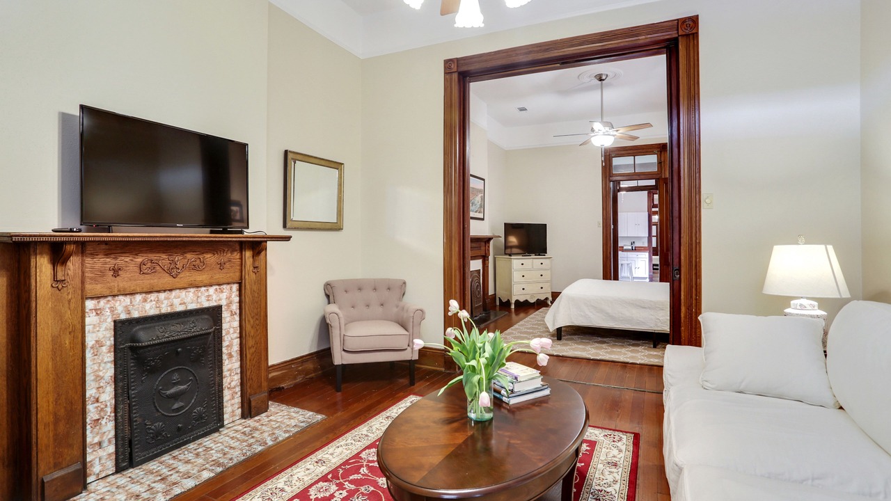 Photo of Livingroom in West Riverside