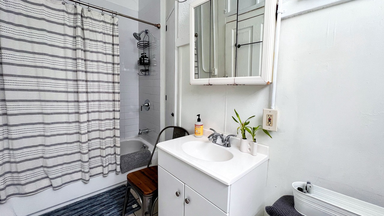 Photo of Bathroom in Algiers Point