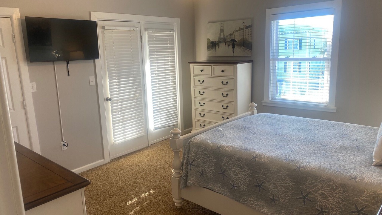 Photo of Bedroom in Tybee Island