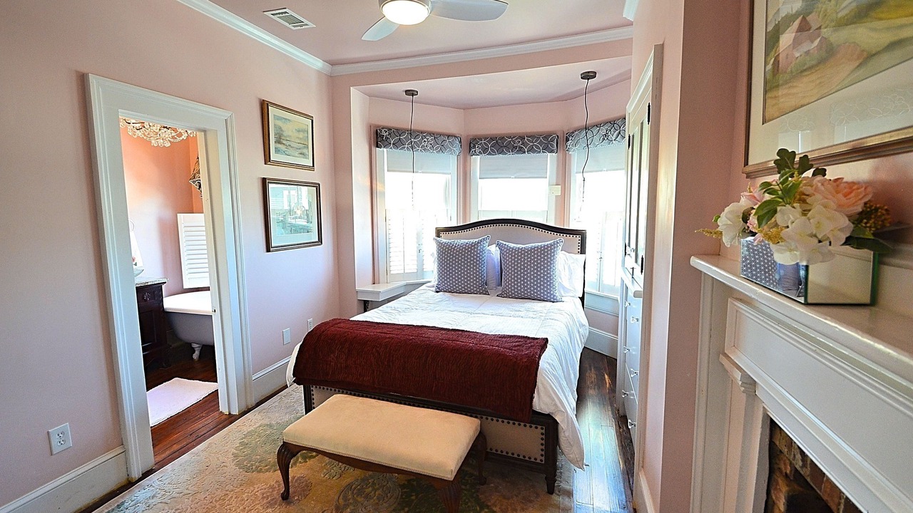 Photo of Bedroom in Beach Institute