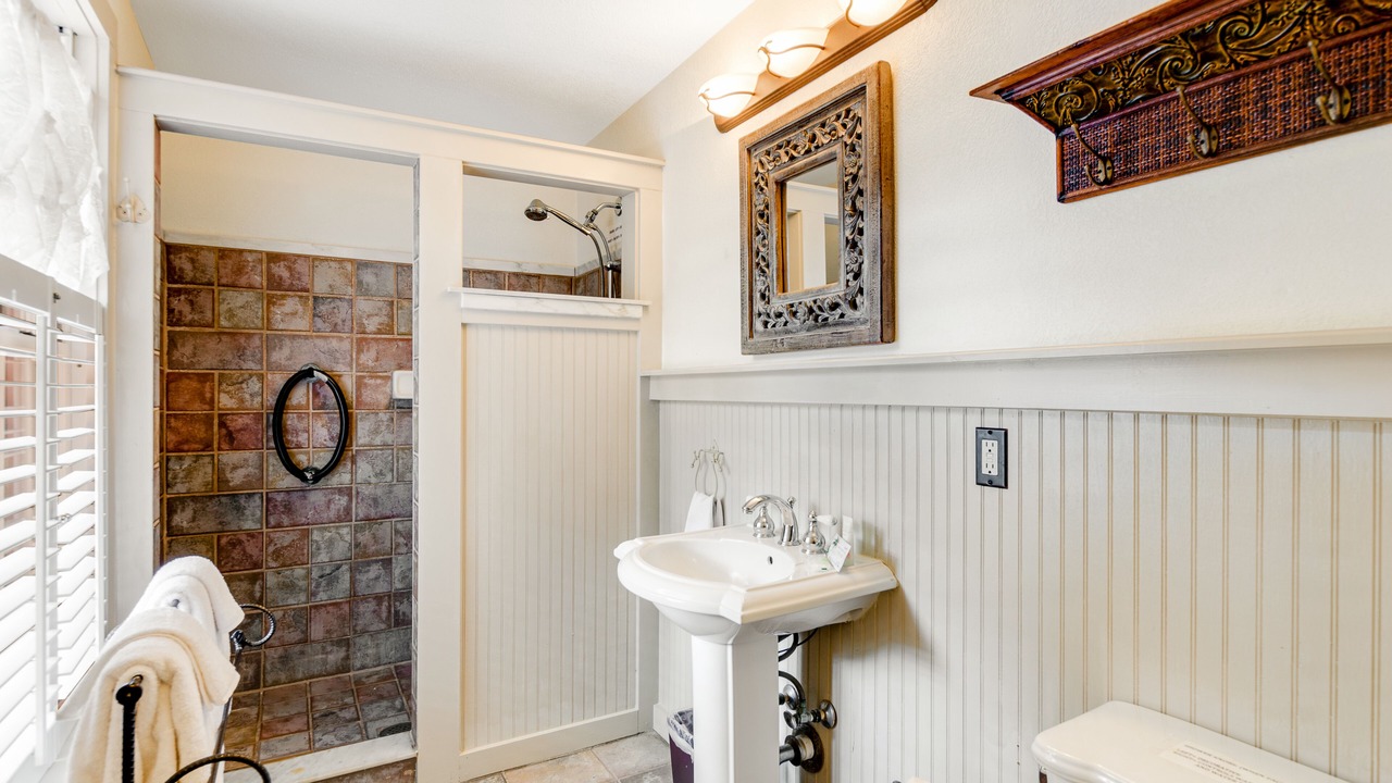 Photo of Bathroom in Beach Institute