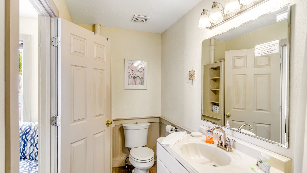 Photo of Bathroom in Beach Institute