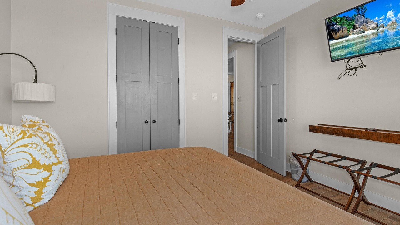 Photo of Bedroom in Dauphin Island