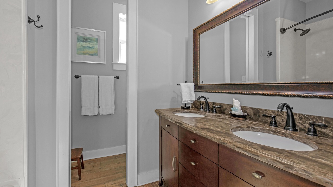 Photo of Bathroom in Dauphin Island