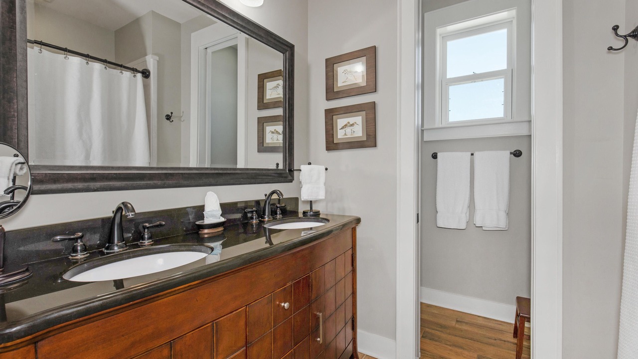 Photo of Bathroom in Dauphin Island