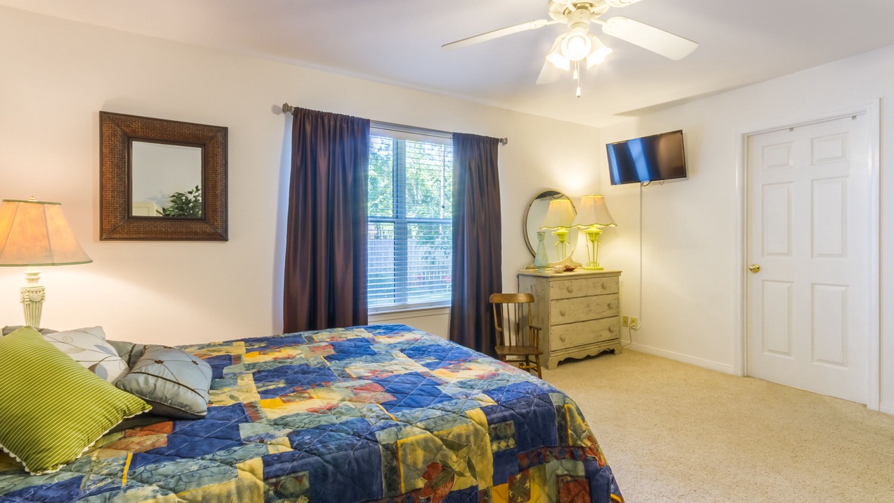 Photo of Bedroom in Gulf Shores