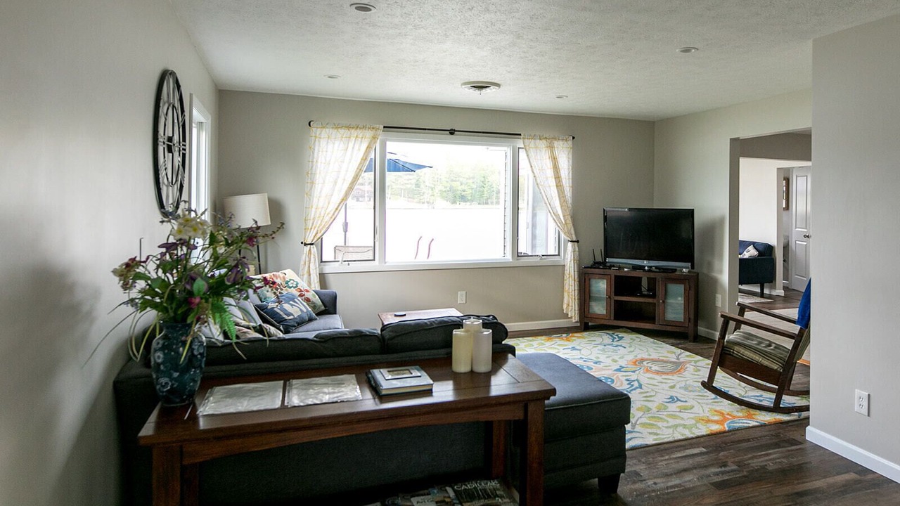Photo of Livingroom in Cadillac