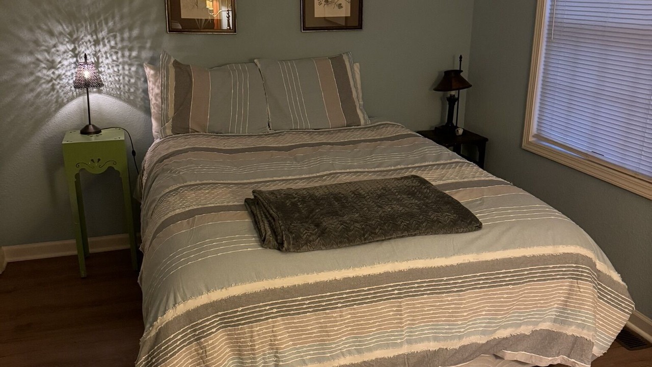 Photo of Bedroom in Bay Shore