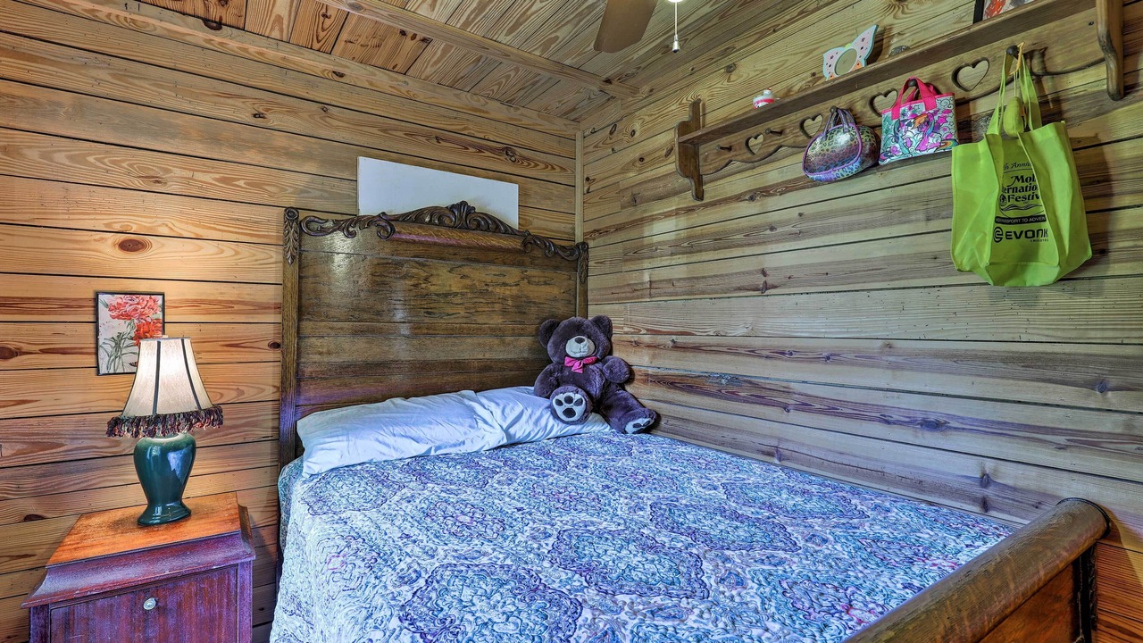 Photo of Bedroom in Neely