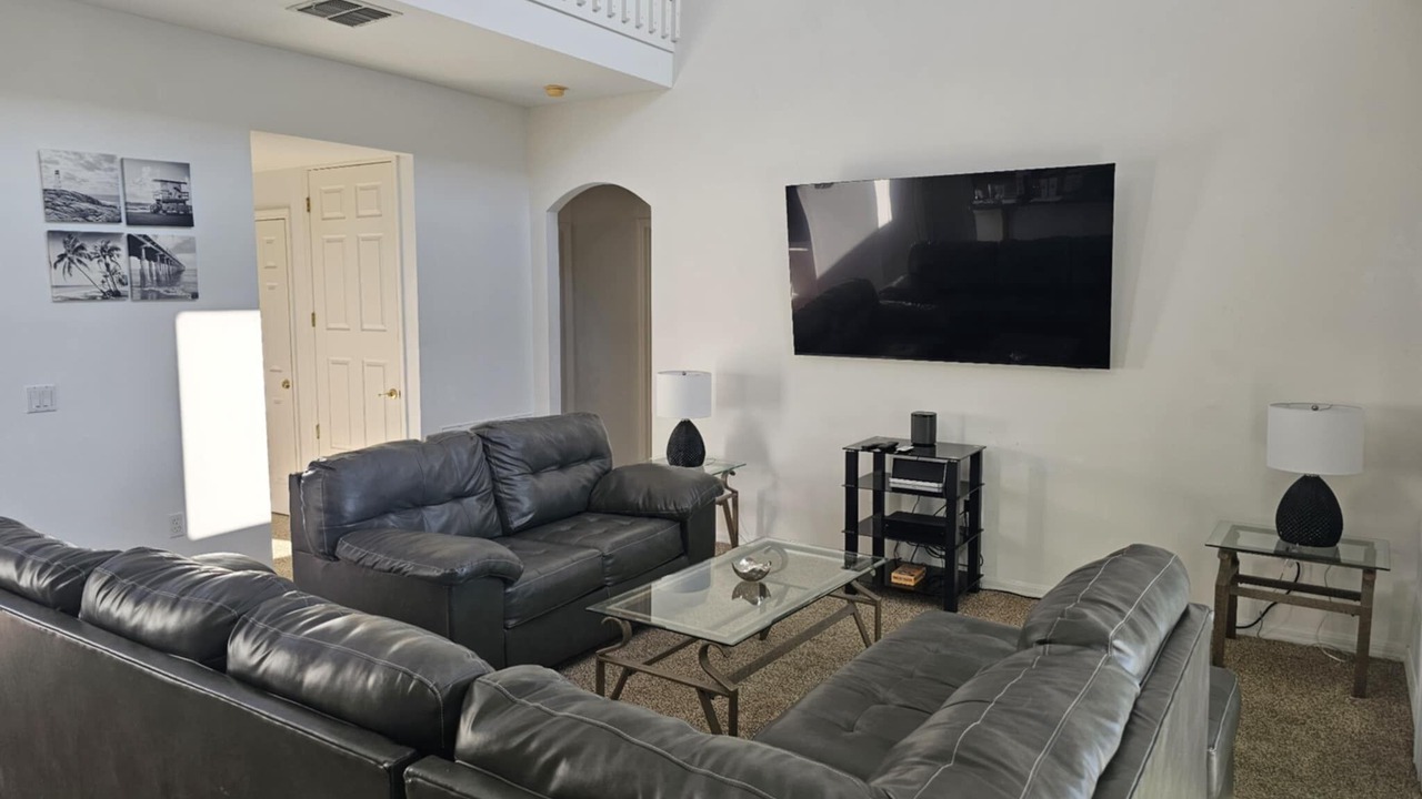 Photo of Livingroom in West Haven