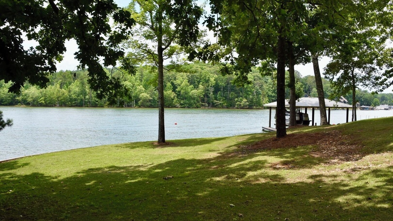 Photo of Others in Dadeville
