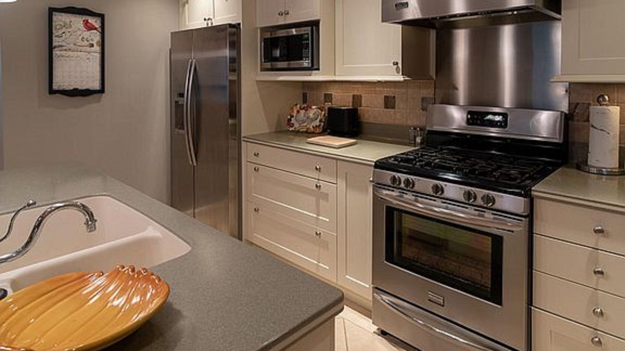 Photo of Kitchen in Mackinaw City