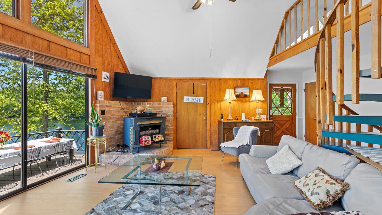 Photo of Livingroom in Shelby