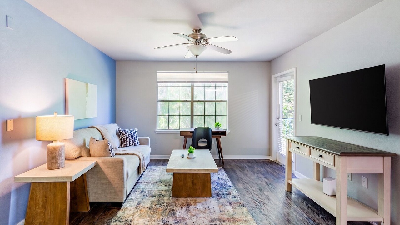 Photo of Livingroom in Tallahassee